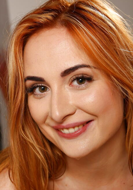 Enchanting russian babe Eva Berger in nasty foot fetish action 