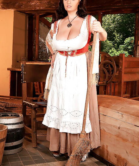 Very attractive romanian dark hair housewife Arianna Sinn denudes big tits and spreads her legs 